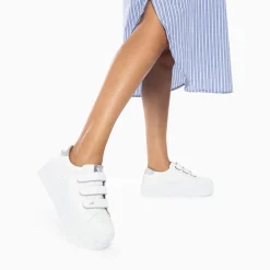 Vanessa Wu Sneakers>Baskets Angela Blanc Et Argent Serpent A Plateforme