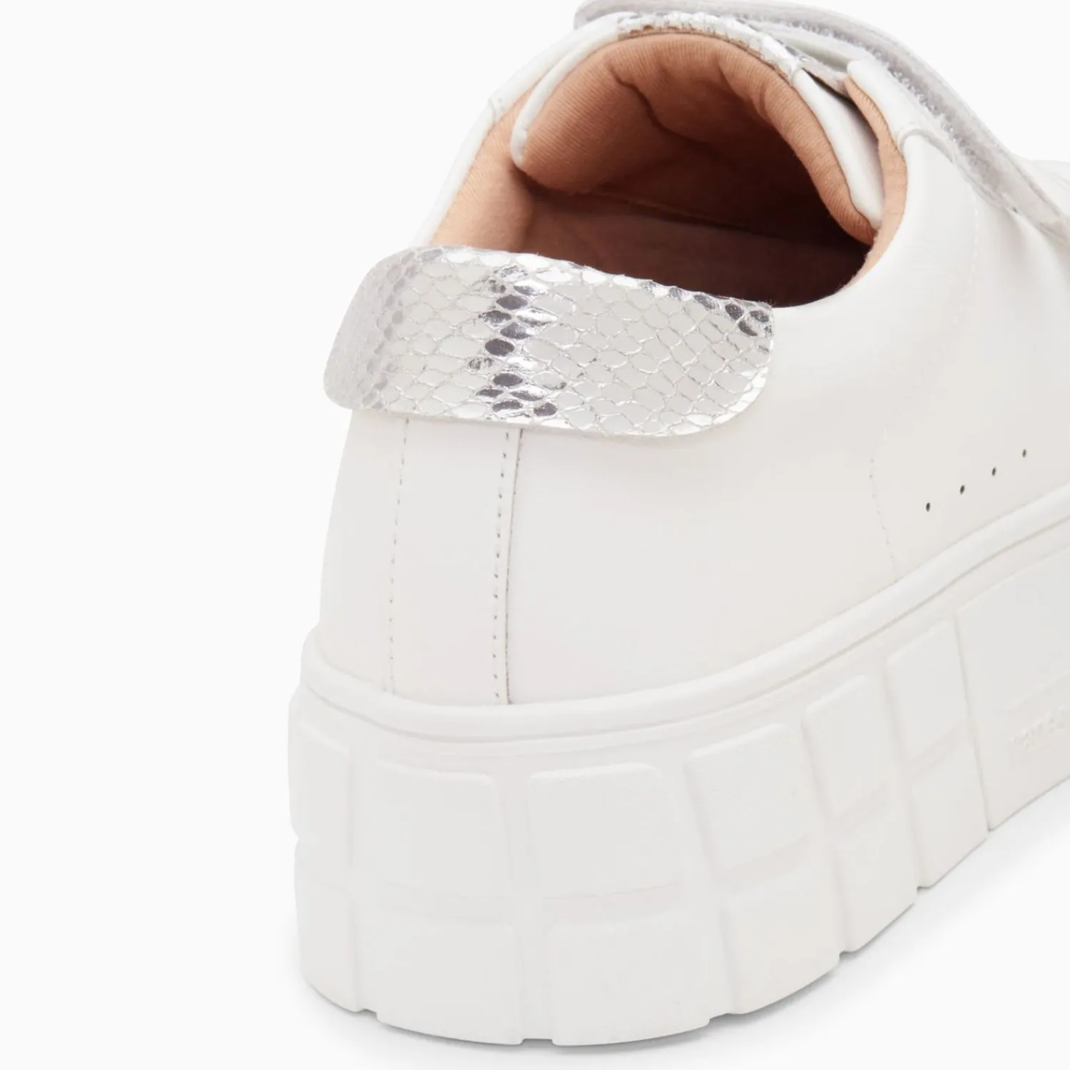 Vanessa Wu Sneakers>Baskets Angela Blanc Et Argent Serpent A Plateforme