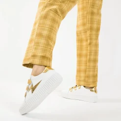 Vanessa Wu Sneakers>Baskets Eclair Jane Blanches En Cuir A Scratchs Or