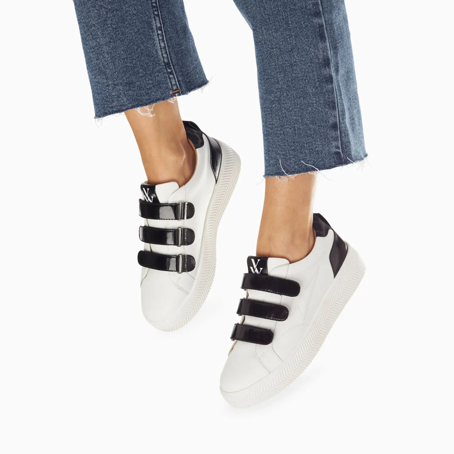 Vanessa Wu Sneakers>Baskets Eclair Oxanna Blanches A Scratchs Noirs