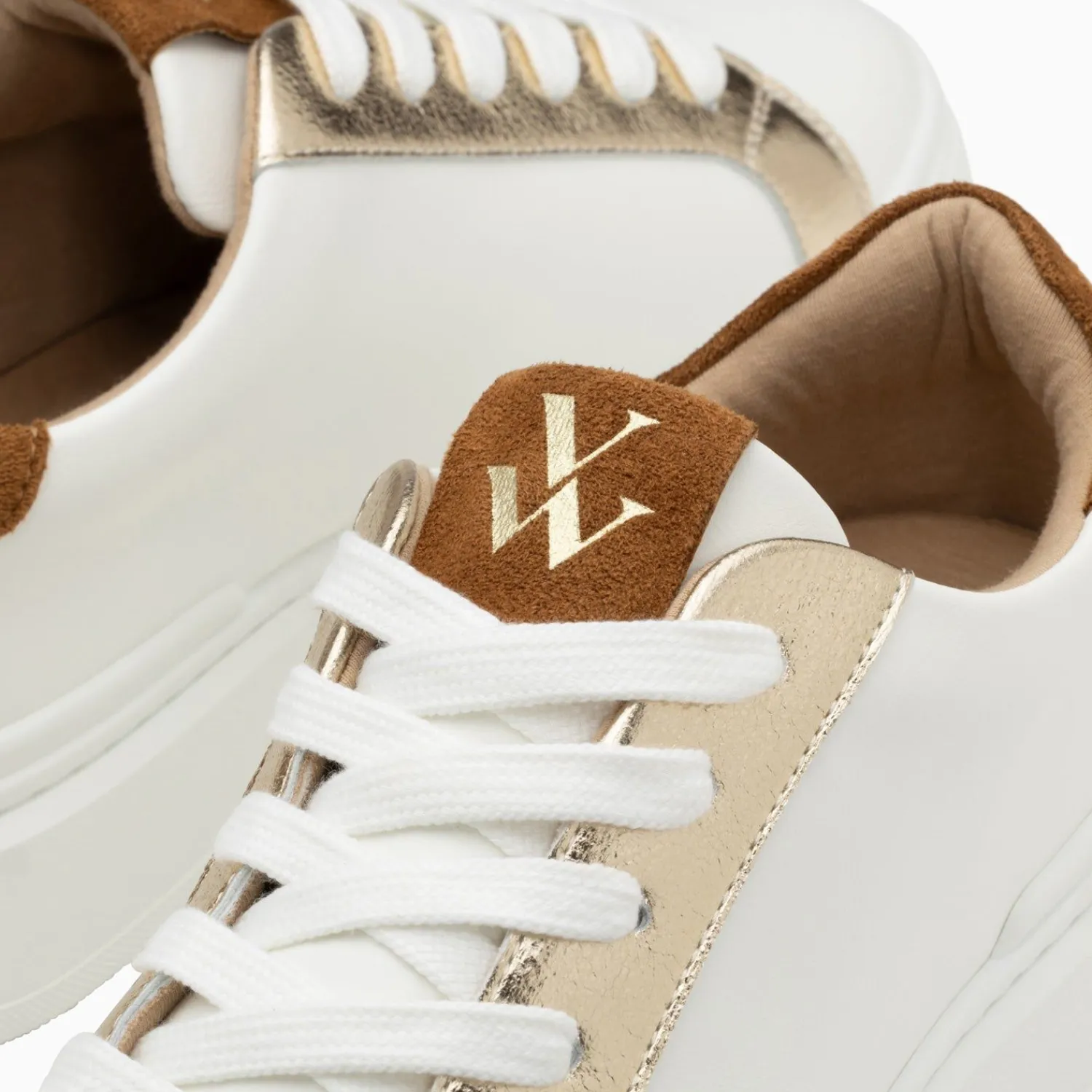 Vanessa Wu Sneakers>Baskets Eclair Romane Blanc Et Camel A Lacets