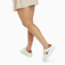 Vanessa Wu Sneakers>Baskets Eclair Vicky Blanc Et Camel A Scratchs