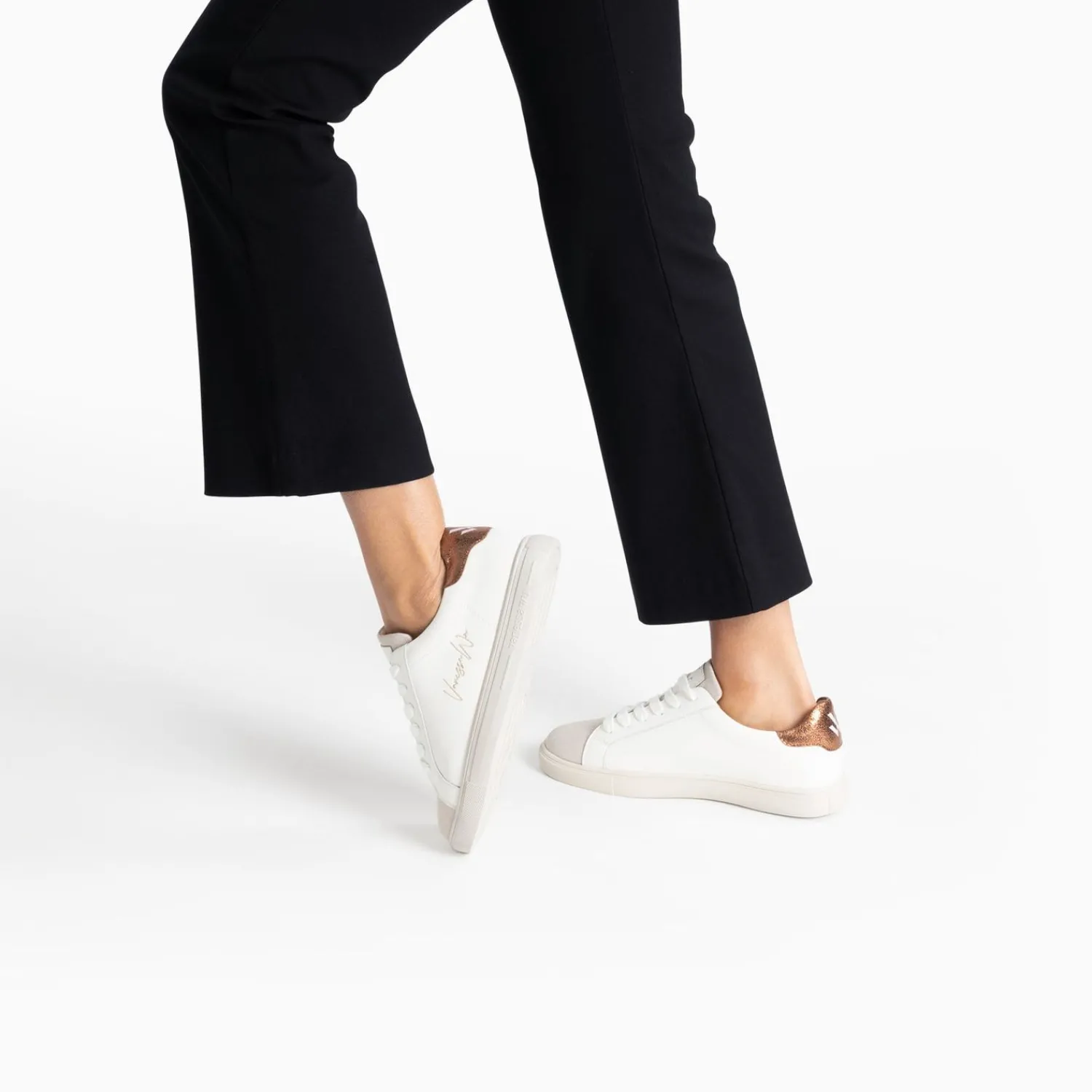 Vanessa Wu Sneakers>Baskets Isabella Blanc Et Bronze A Lacets