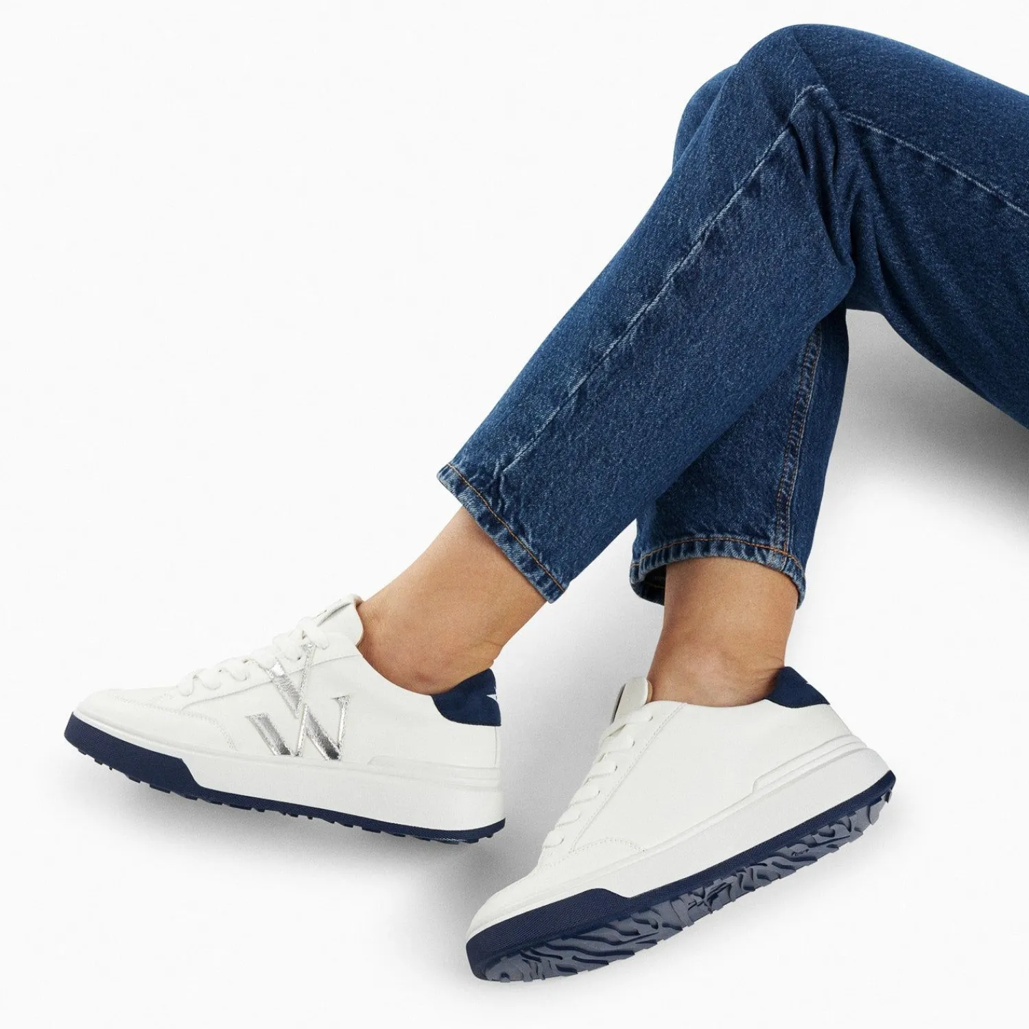 Vanessa Wu Sneakers>Baskets Monogramme Candice Blanc Et Bleu