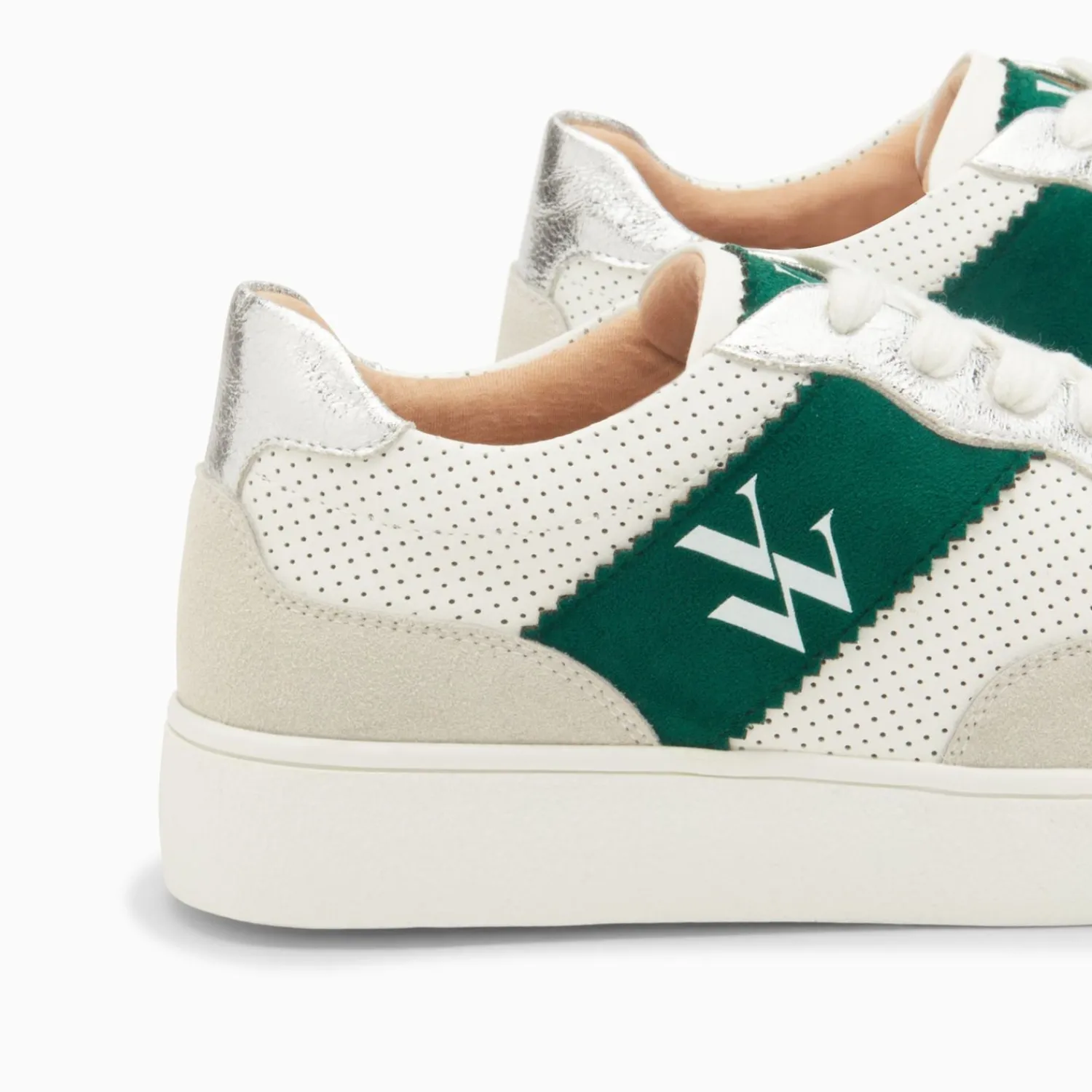 Vanessa Wu Sneakers>Baskets Monogramme Flavie Perforees Gris Et Vert A Lacets