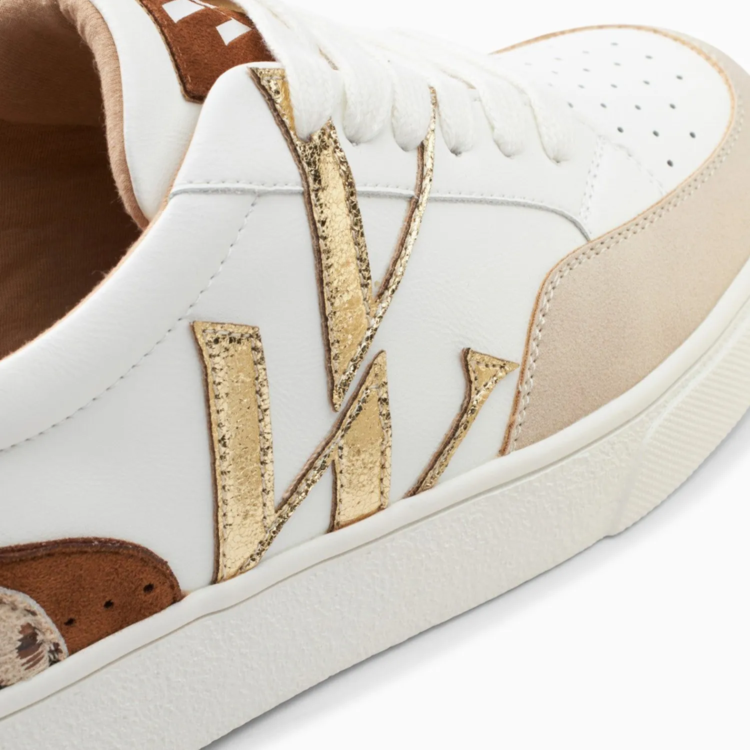 Vanessa Wu Sneakers>Baskets Monogramme Luna Blanc Et Or