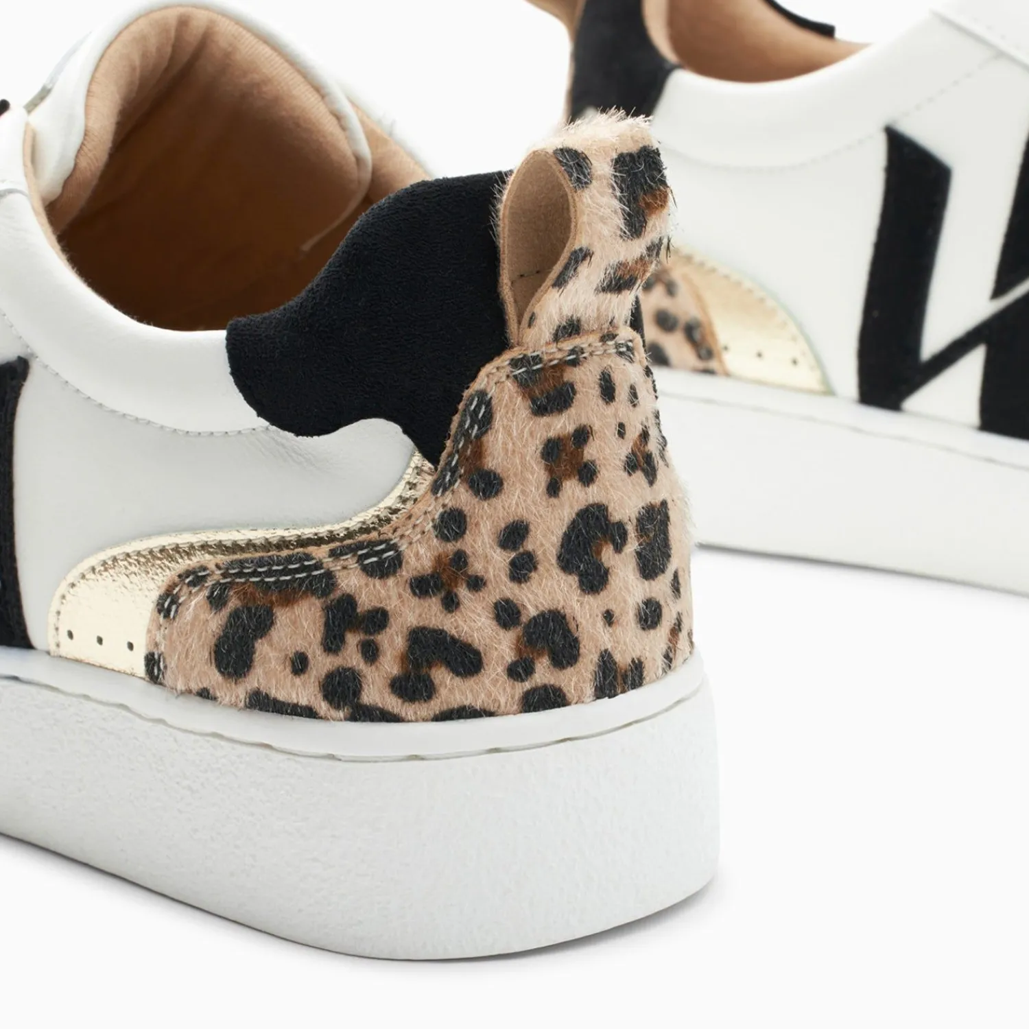 Vanessa Wu Sneakers>Baskets Monogramme Luna Blanc Et Noir