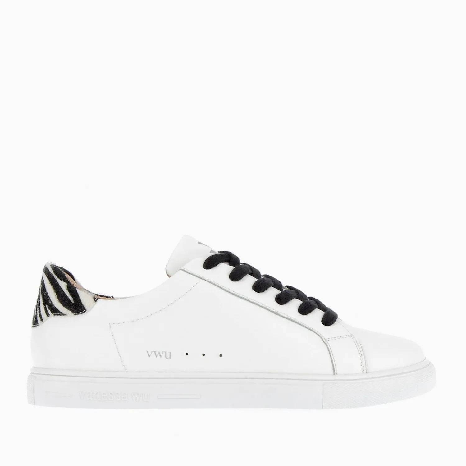 Vanessa Wu Sneakers>Baskets Steph Blanc Et Imprime Zebre A Lacets Noirs