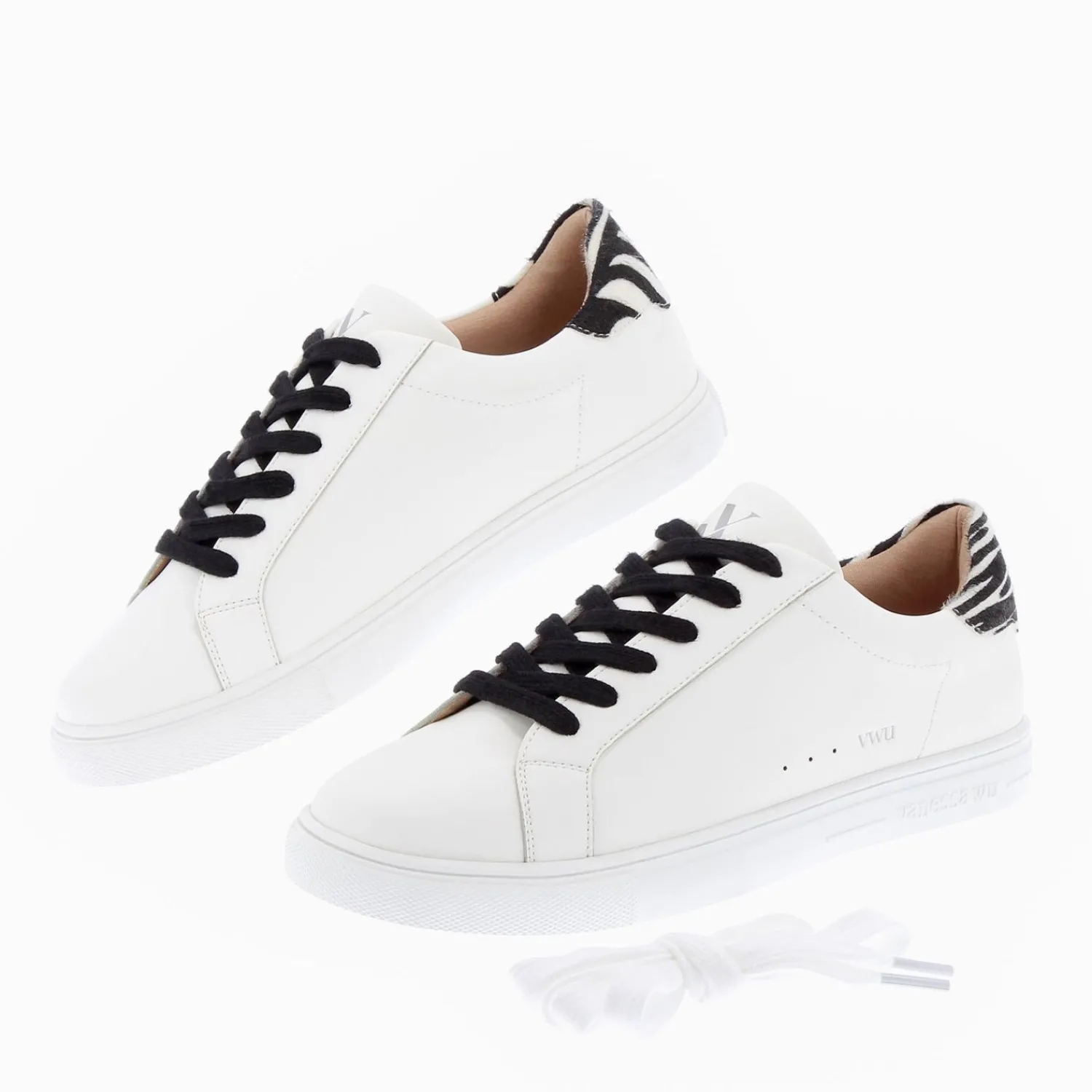 Vanessa Wu Sneakers>Baskets Steph Blanc Et Imprime Zebre A Lacets Noirs