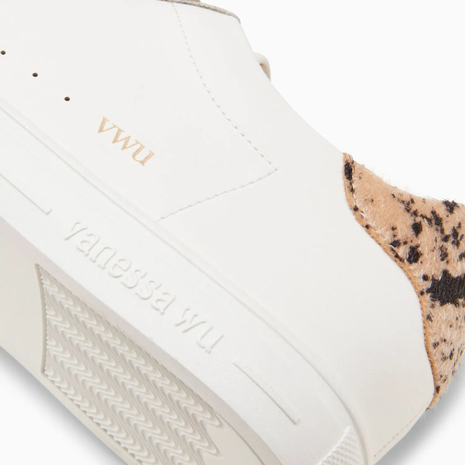 Vanessa Wu Sneakers>Baskets Steph Blanc Et Imprime Guepard A Lacets Beiges