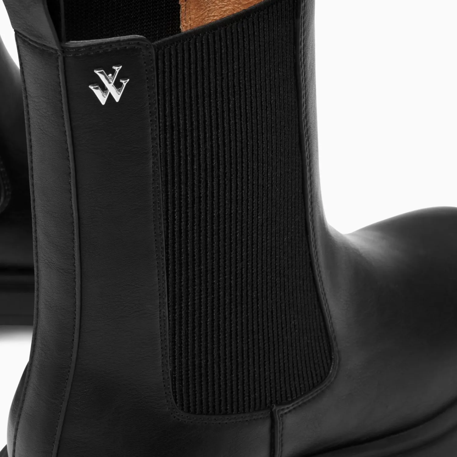 Vanessa Wu Bottines>Bottines Chelsea Phoebe Noires A Semelle Oversize