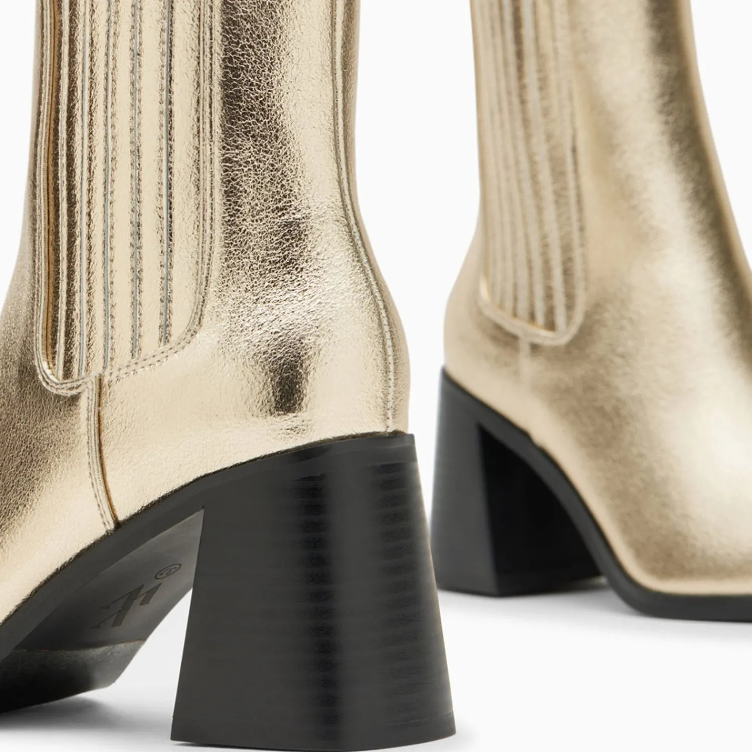 Vanessa Wu Bottines>Bottines Montantes Taylor Or A Talon Trapeze