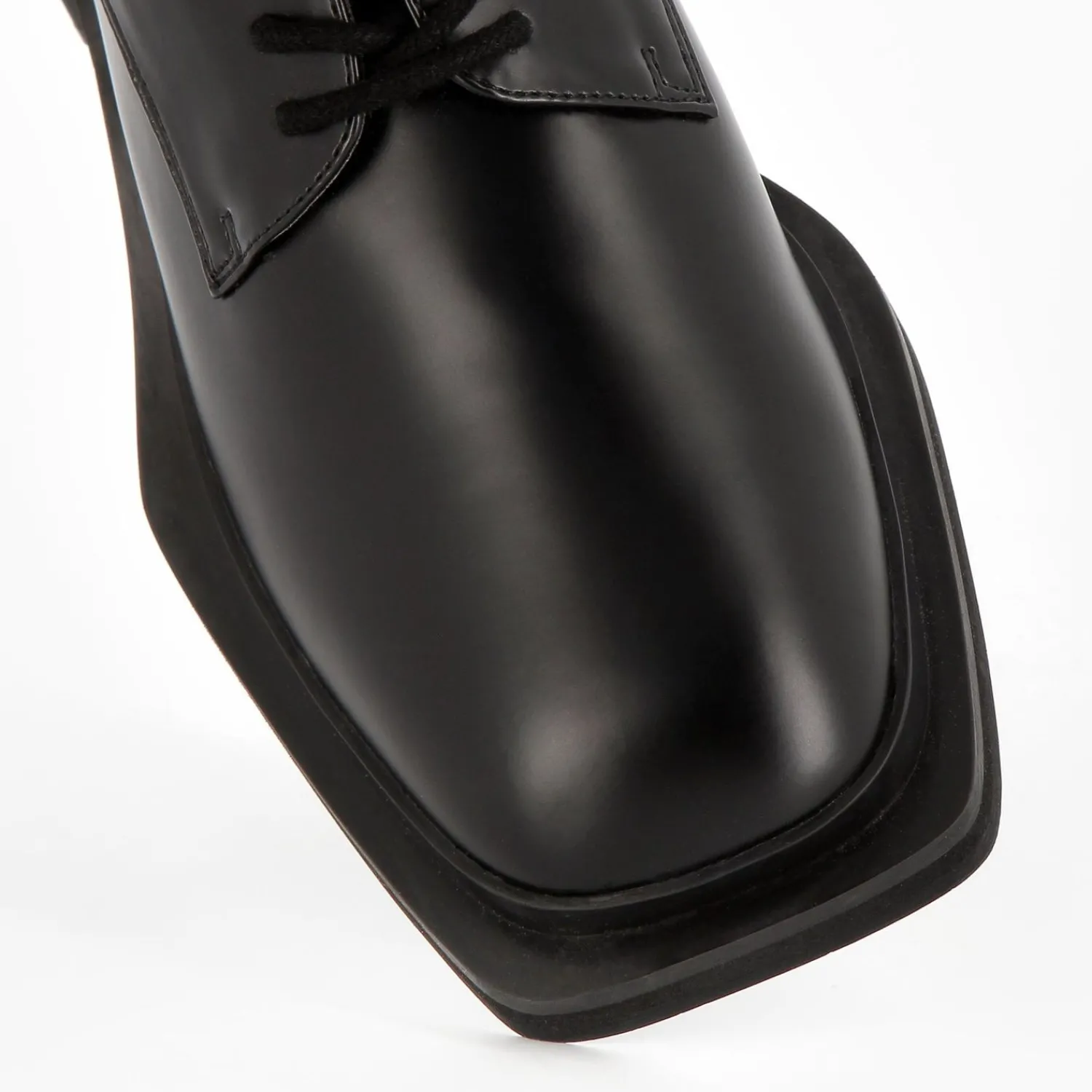 Vanessa Wu Mocassins, Derbies, Ballerines>Derbies Leona Noires A Semelle Carree