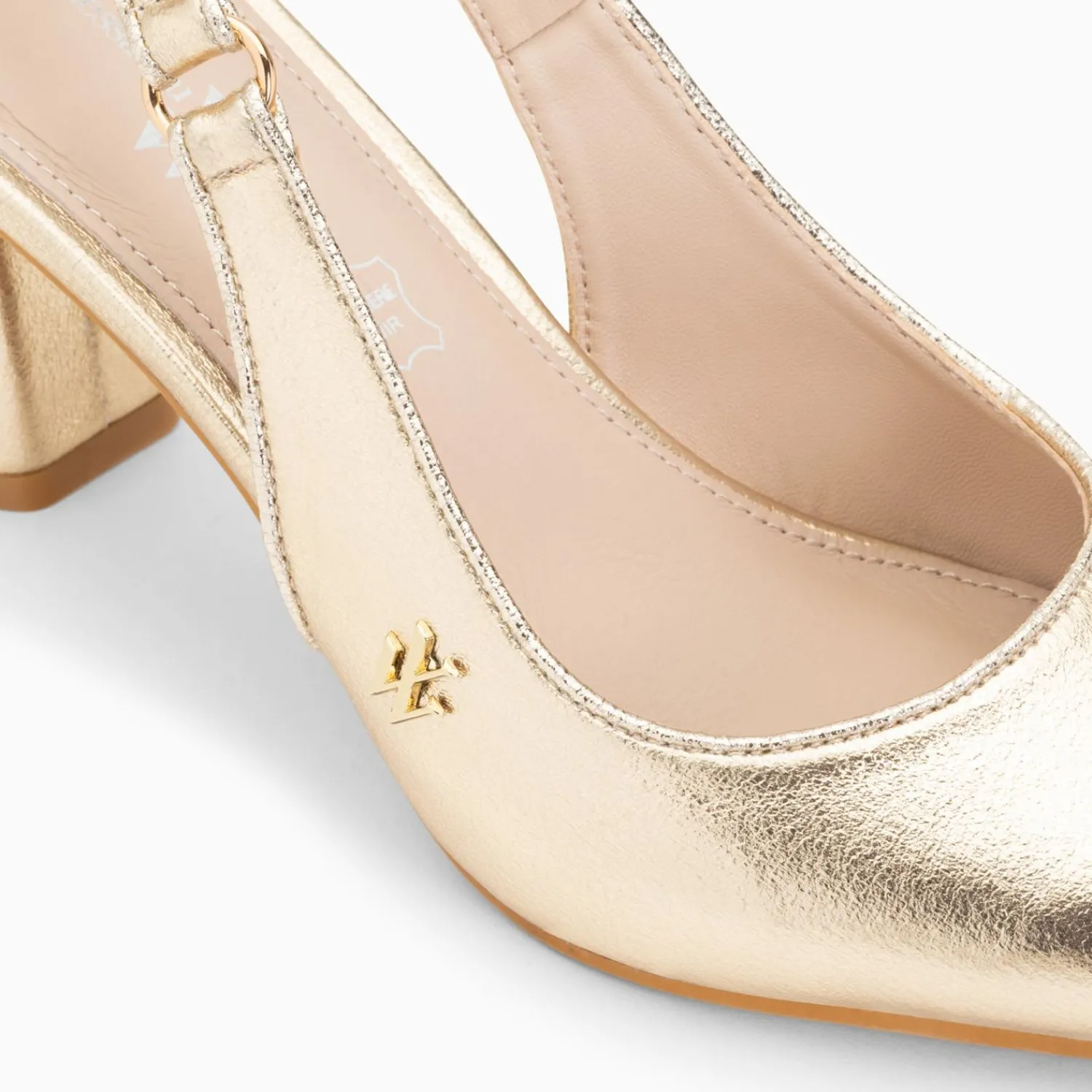 Vanessa Wu Escarpins>Escarpins Slingback Lara Or A Bout Pointu