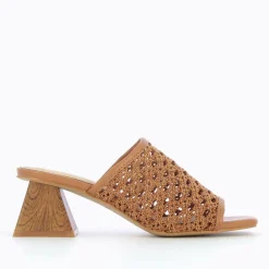 Vanessa Wu Sandales À Talon, Compensées>Mules A Talon Sandrine Camel Tressees Facon Cannage