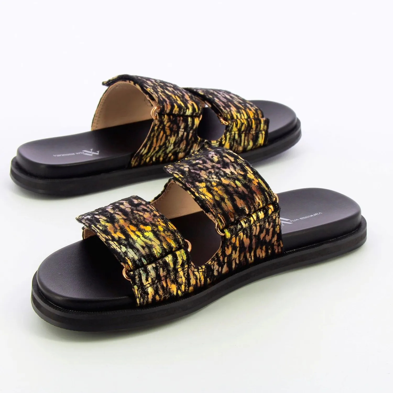 Vanessa Wu Sandales Plates>Mules Philippine Noir Et Or A Scratchs